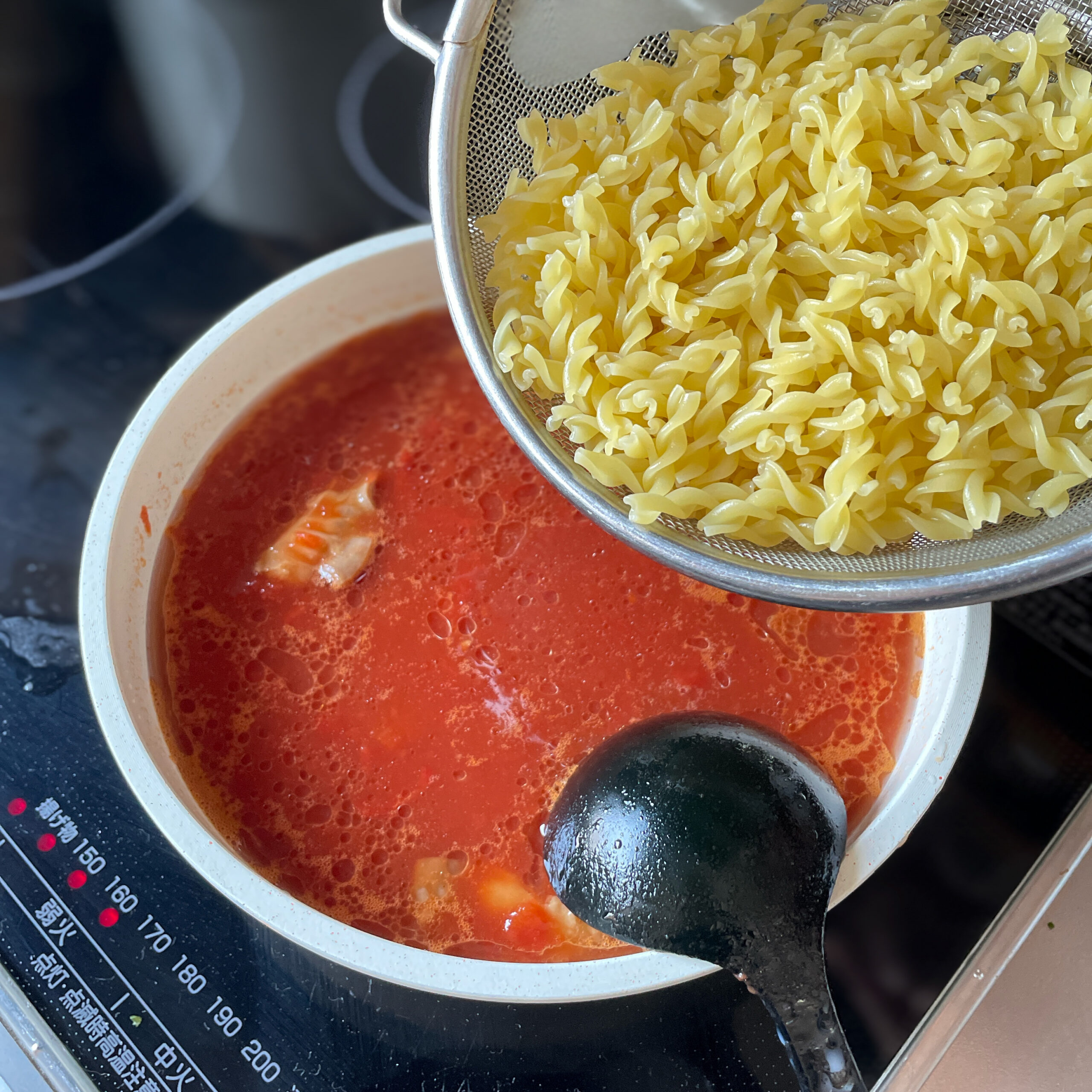 牛モツ鍋スープアレンジ「トリッパ風パスタ」